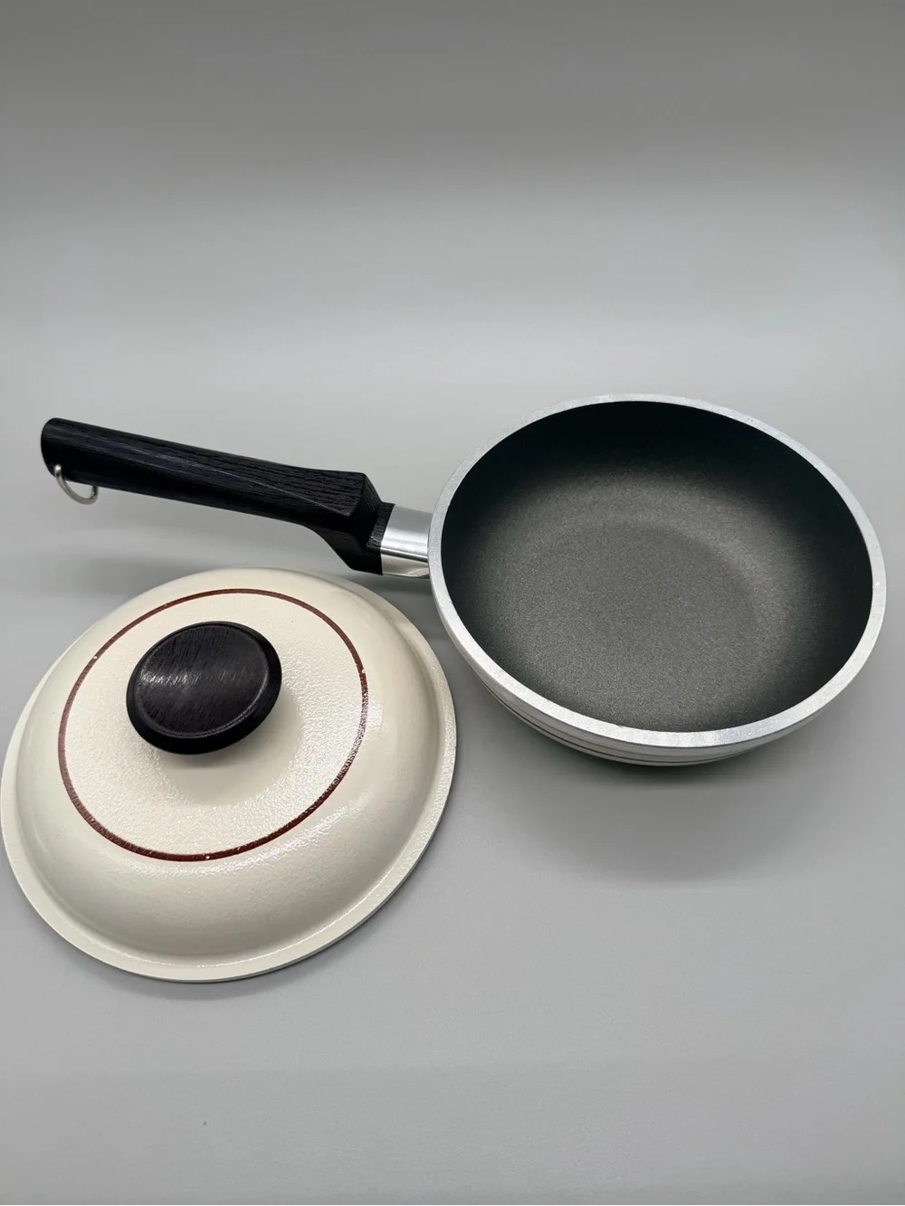 VTG 70s Regal Ware 7